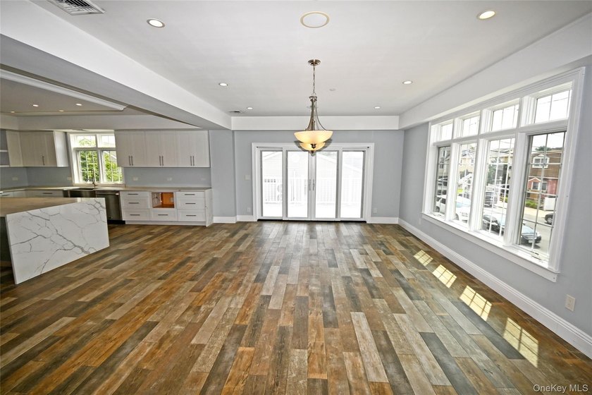 Spacious Waterfront Almost New Construction | 5 Bed | 3 Bath | - photo 22