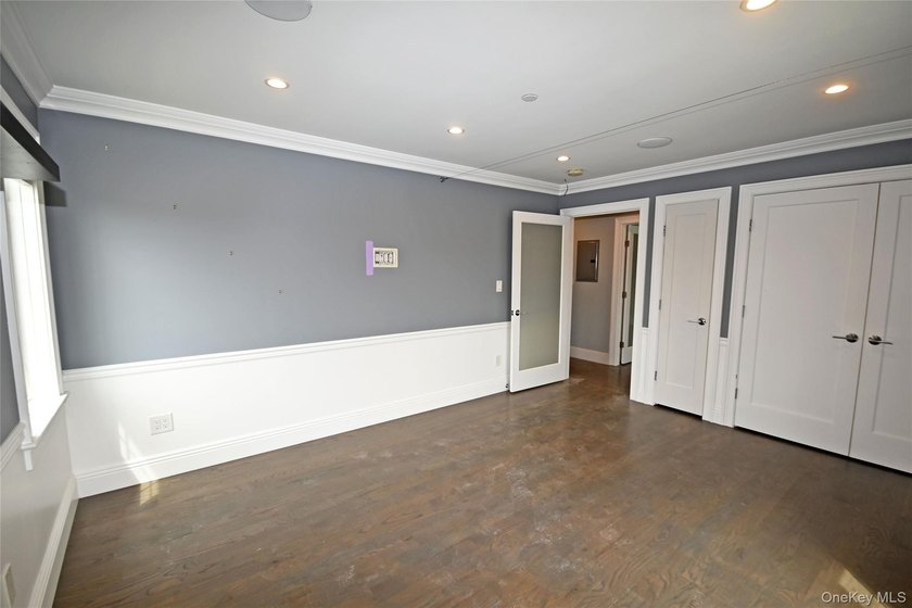Spacious Waterfront Almost New Construction | 5 Bed | 3 Bath | - photo 44