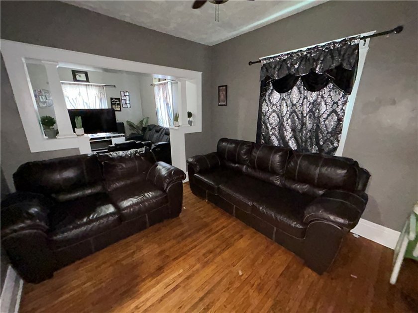 Spacious 4 bedroom Colonial! Currently rented at $1,512 per - photo 10