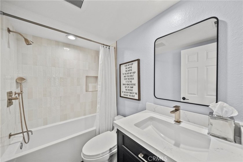 Welcome to this Completely Remodeled 3-bedroom, 3-bathroom home - photo 17