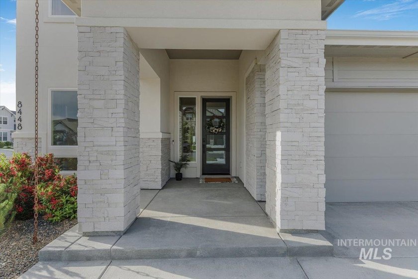 Better than new in coveted Dry Creek Ranch, this impeccably - photo 3