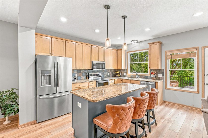 Welcome to this charming 4-bedroom, 4-bathroom home located on a - photo 14