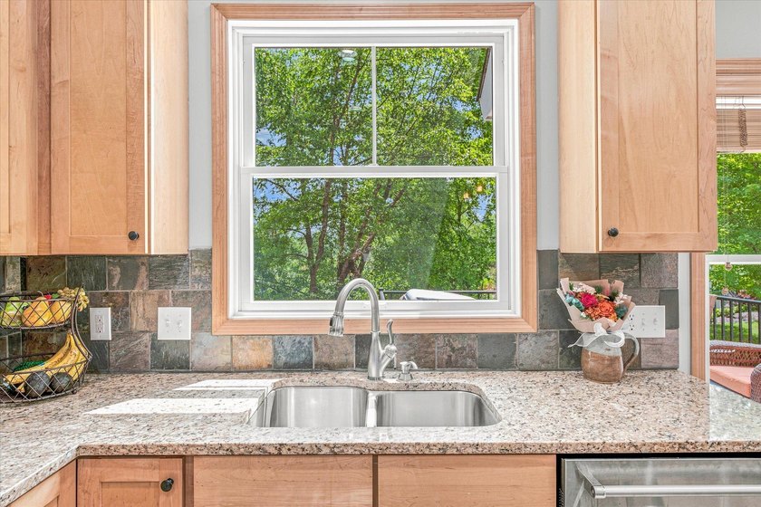 Welcome to this charming 4-bedroom, 4-bathroom home located on a - photo 15