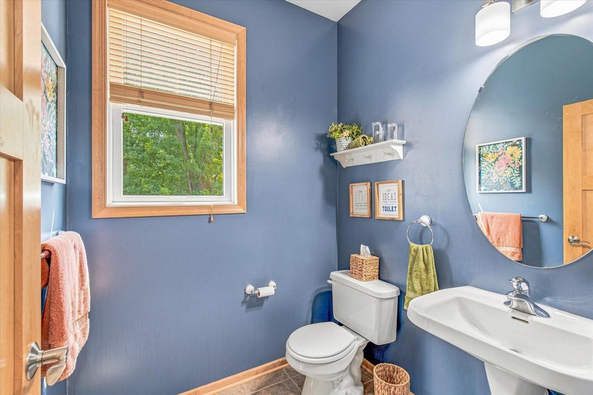 Welcome to this charming 4-bedroom, 4-bathroom home located on a - photo 20