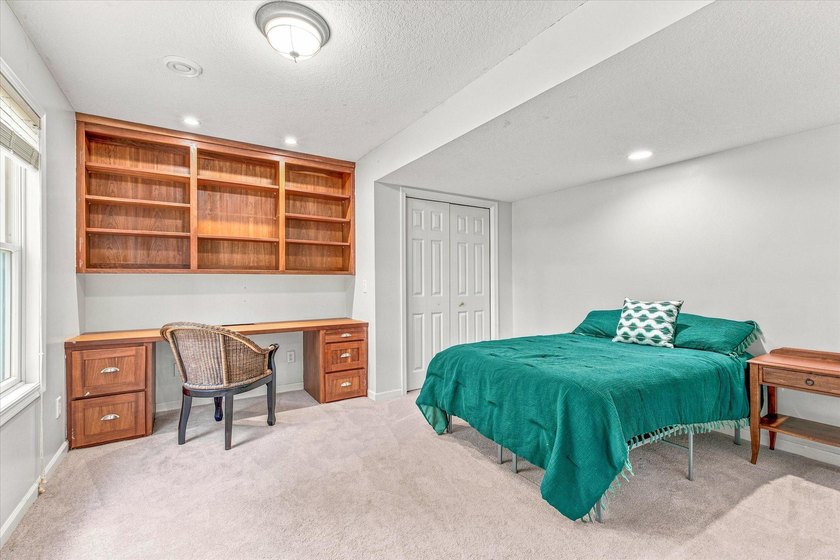 Welcome to this charming 4-bedroom, 4-bathroom home located on a - photo 39