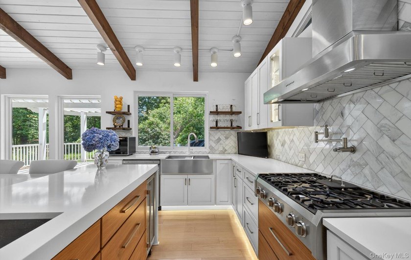 Beautiful Expansive Ponderosa Ranch in the desirable West Hills - photo 17