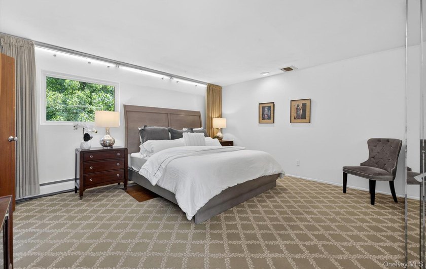 Beautiful Expansive Ponderosa Ranch in the desirable West Hills - photo 24