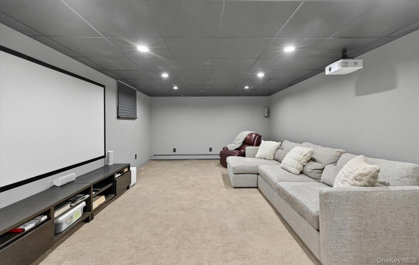 Beautiful Expansive Ponderosa Ranch in the desirable West Hills - photo 31