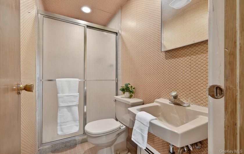 Beautiful Expansive Ponderosa Ranch in the desirable West Hills - photo 32
