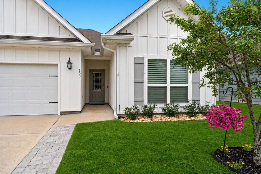 Welcome to a beautifully maintained residence in the heart of - photo 6