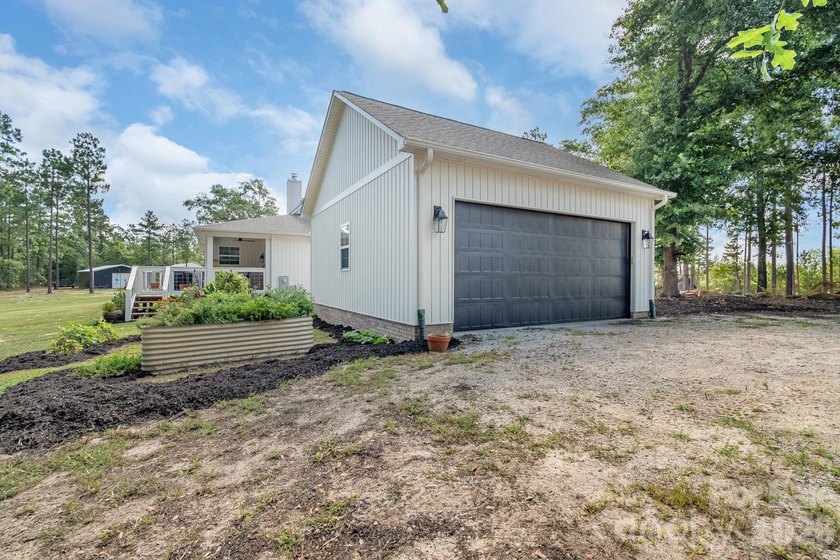 Wow, what a property! This one is truly a must see. Nestled on 5 - photo 5