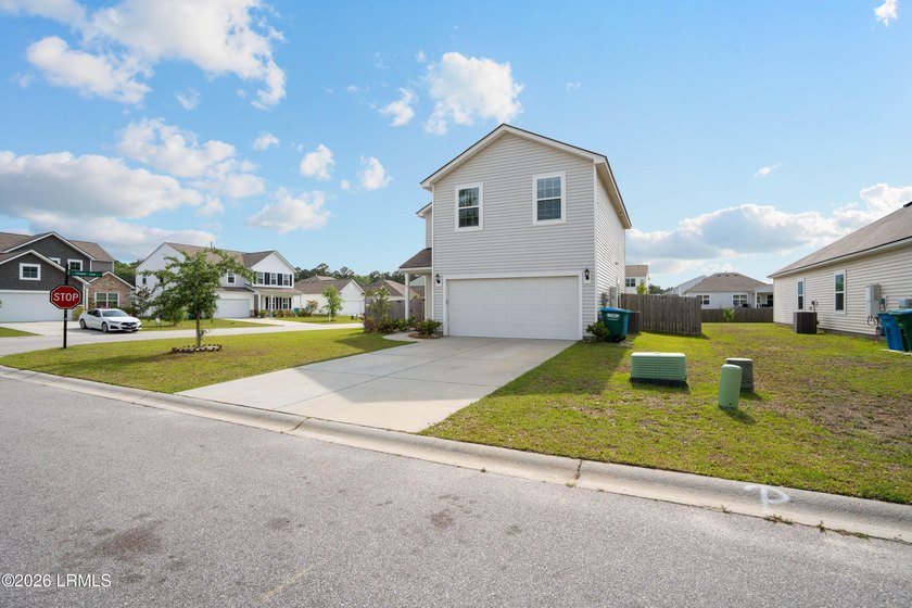 Nestled in the desirable Shadow Moss community, this charming - photo 5