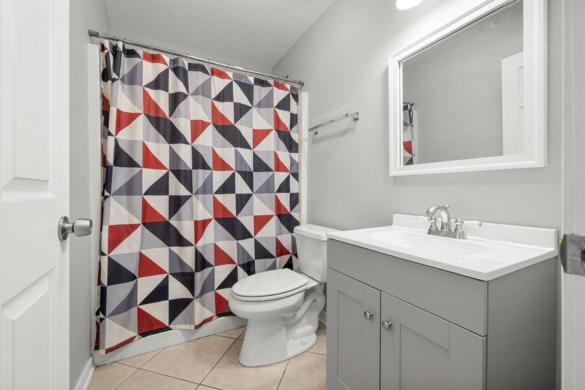Seller offering $5,000 credit toward closing costs or rate buy - photo 12