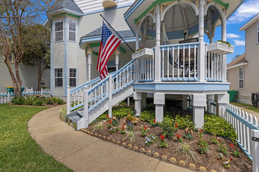 Seller is MOTIVATED!! BRING ALL OFFERS! Welcome to this unique - photo 6