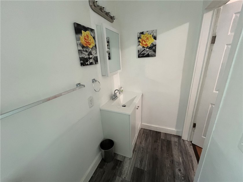 Excellent investment opportunity with immediate rental income! - photo 10