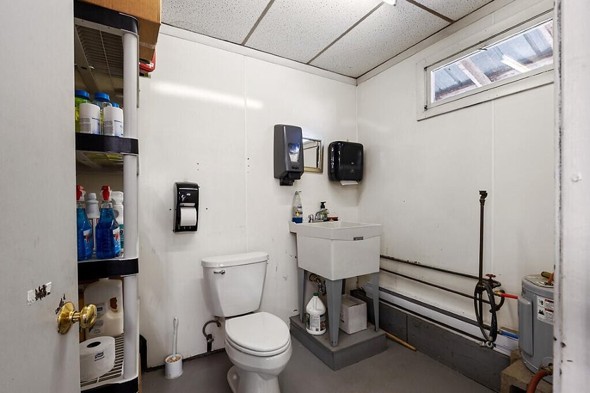 Unlock the potential of this well-maintained commercial property - photo 24