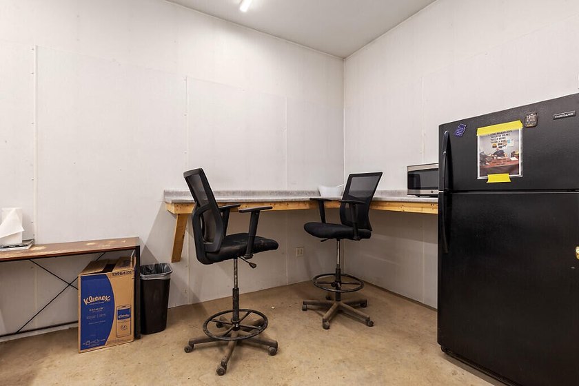Unlock the potential of this well-maintained commercial property - photo 33