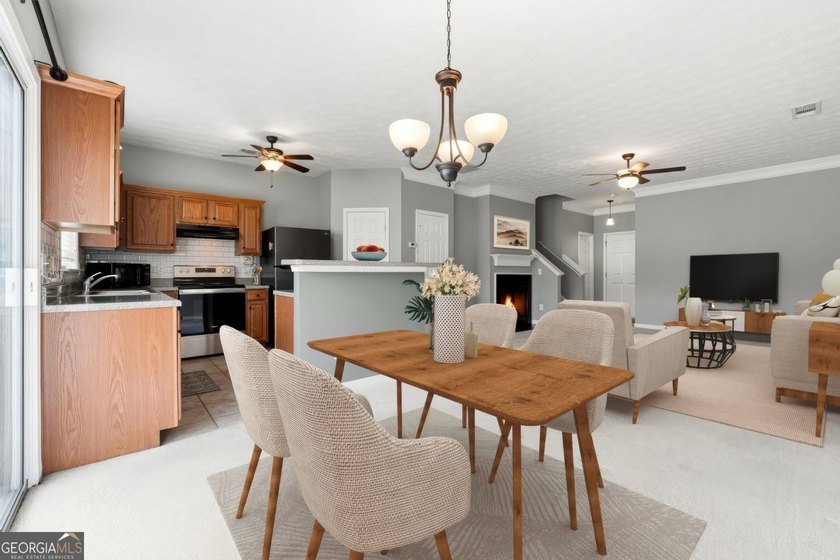 Built in 2005, this 1,551 sq. ft. 2-story townhome features 3 - photo 10