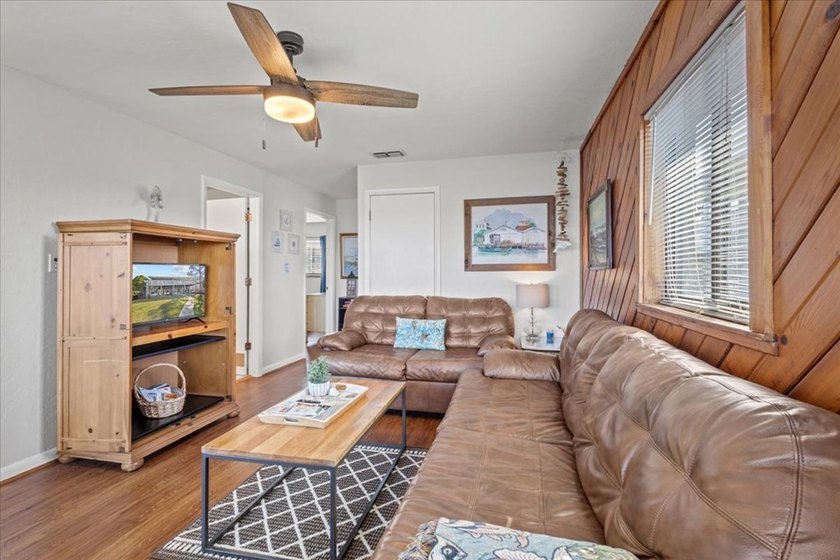 Discover an incredible investment opportunity in the heart of - photo 13