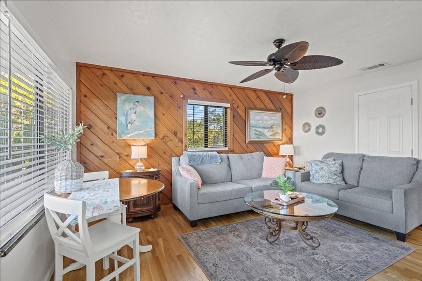 Discover an incredible investment opportunity in the heart of - photo 18