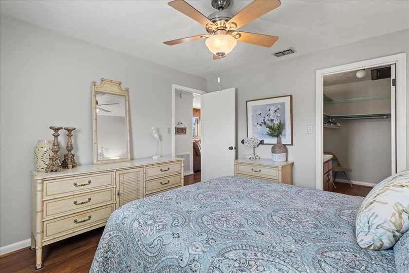 Discover an incredible investment opportunity in the heart of - photo 25