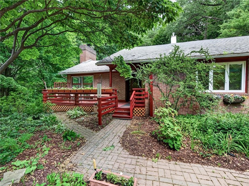 **THIS IS IT!** Welcome to **6 Far View Hills**-an exceptional - photo 2
