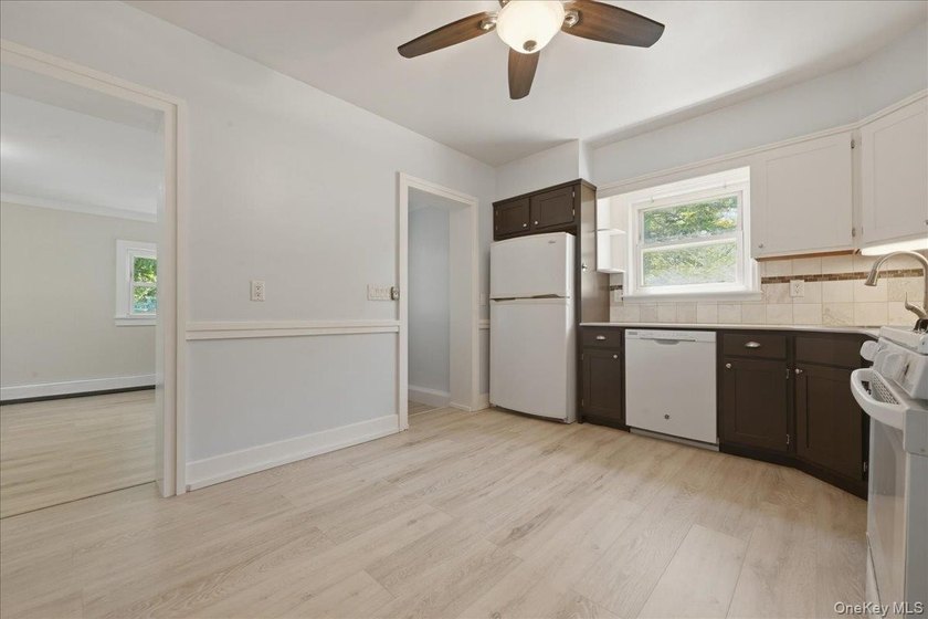 Oversized Property! Terrace Section of Oceanside!Enjoy Generous - photo 11