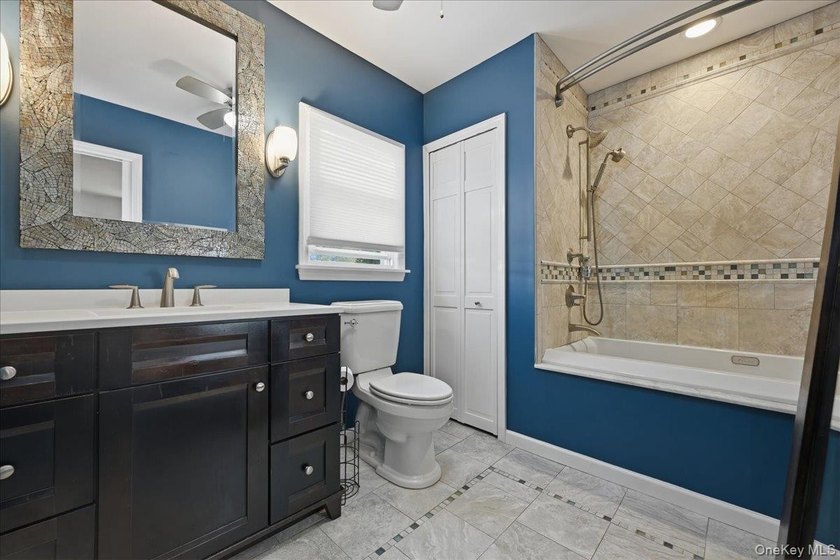 Oversized Property! Terrace Section of Oceanside!Enjoy Generous - photo 17
