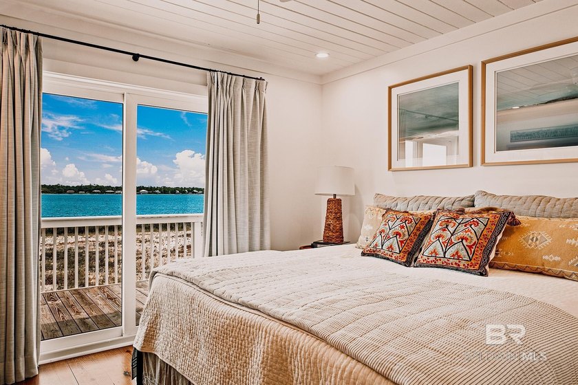 Experience the best of Gulf Coast living in this completely - photo 30