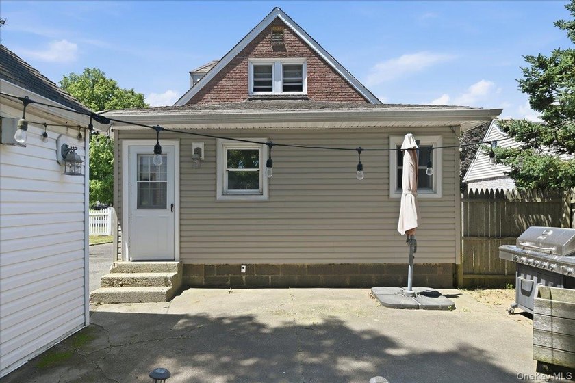 Oversized Property! Terrace Section of Oceanside!Enjoy Generous - photo 32