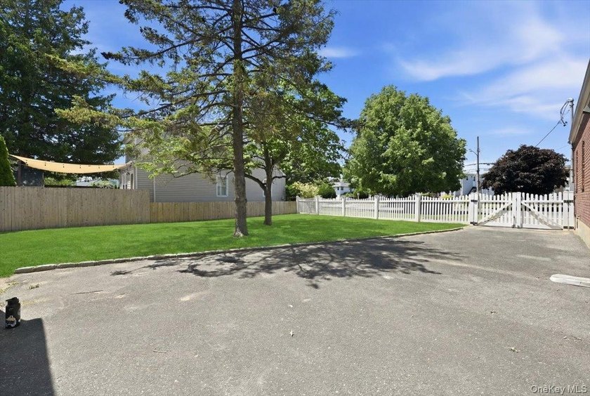 Oversized Property! Terrace Section of Oceanside!Enjoy Generous - photo 34