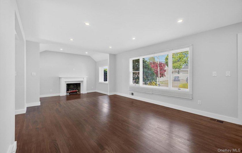 Beautifully renovated expanded Cape in the heart of West - photo 5
