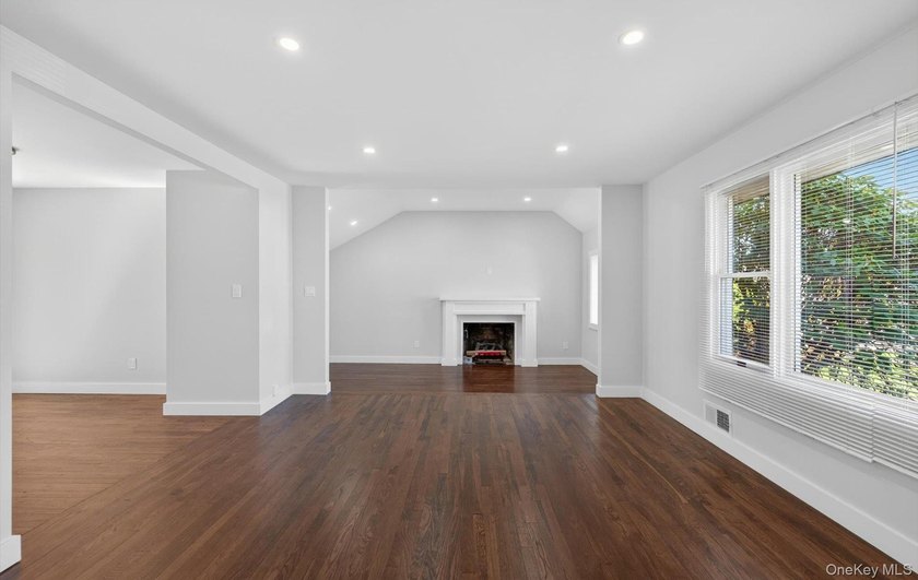 Beautifully renovated expanded Cape in the heart of West - photo 6