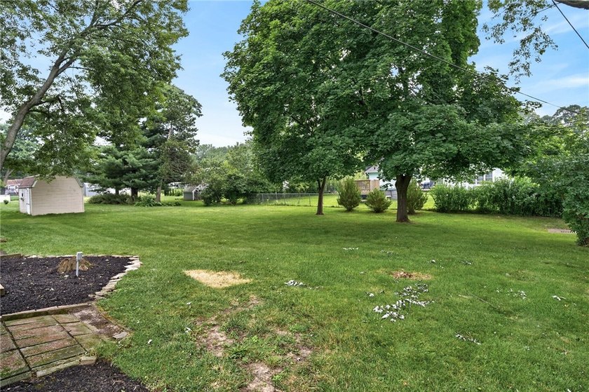 Welcome home to this spacious 3-bedroom, 1.5-bath split-level - photo 49