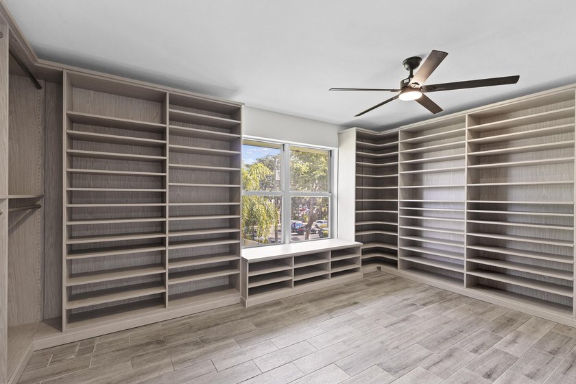 Rarely available! This stunning 2-bedroom, 2-bath corner unit in - photo 12