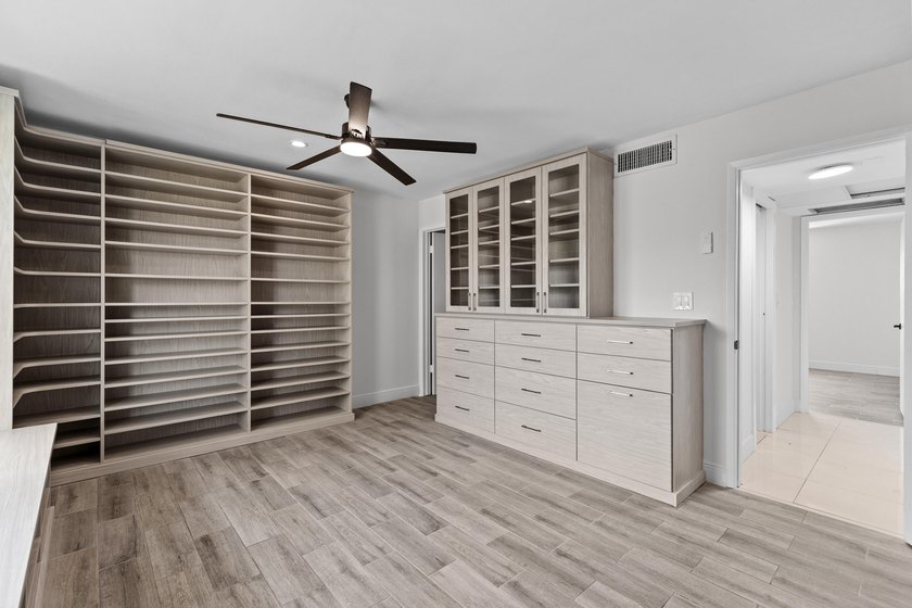 Rarely available! This stunning 2-bedroom, 2-bath corner unit in - photo 13