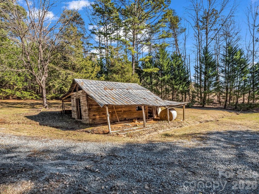 Escape to your own private mountain retreat! Nestled on 3.83 - photo 19