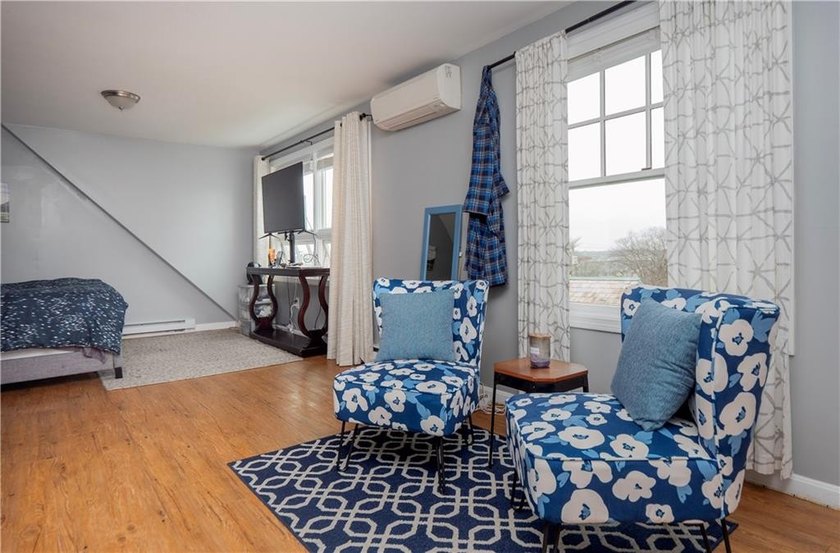 Incredible downtown location! Steps away from downtown Newport - photo 22