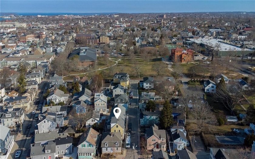 Incredible downtown location! Steps away from downtown Newport - photo 27
