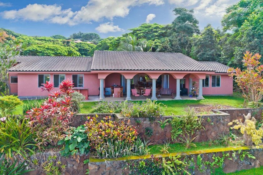 Almost 9,000 square feet under roof! 1.12 acre home with a 6-8 - photo 2