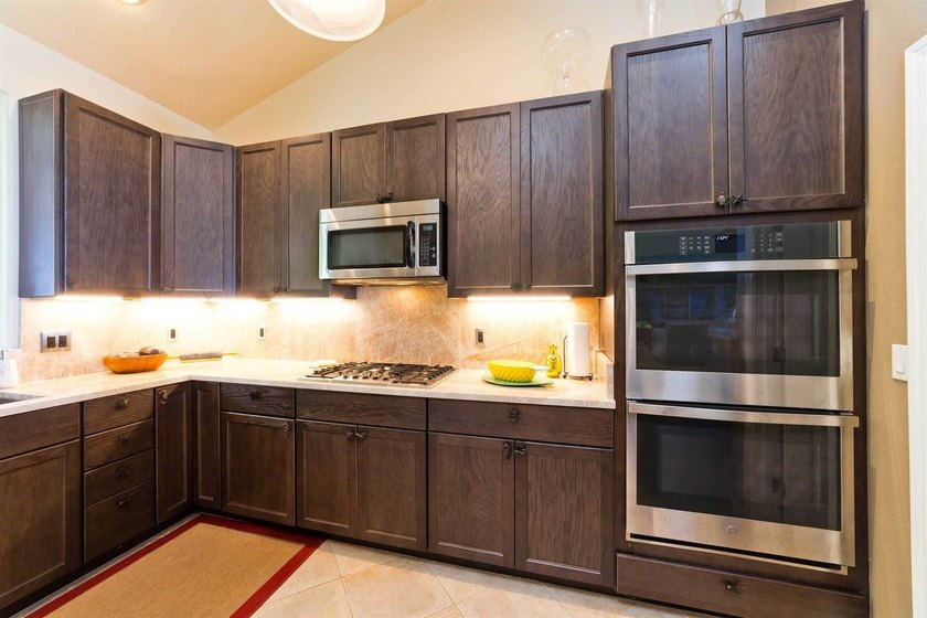 Almost 9,000 square feet under roof! 1.12 acre home with a 6-8 - photo 8