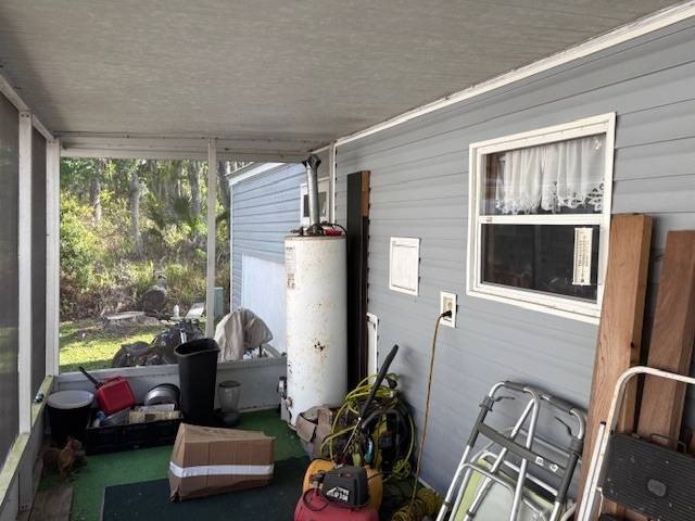 Looking for a project with upside? This 1 bedroom, 1 bath home - photo 13
