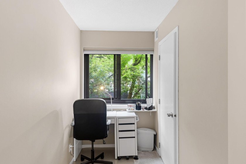 Completely updated and move-in ready, this ideally located condo - photo 11