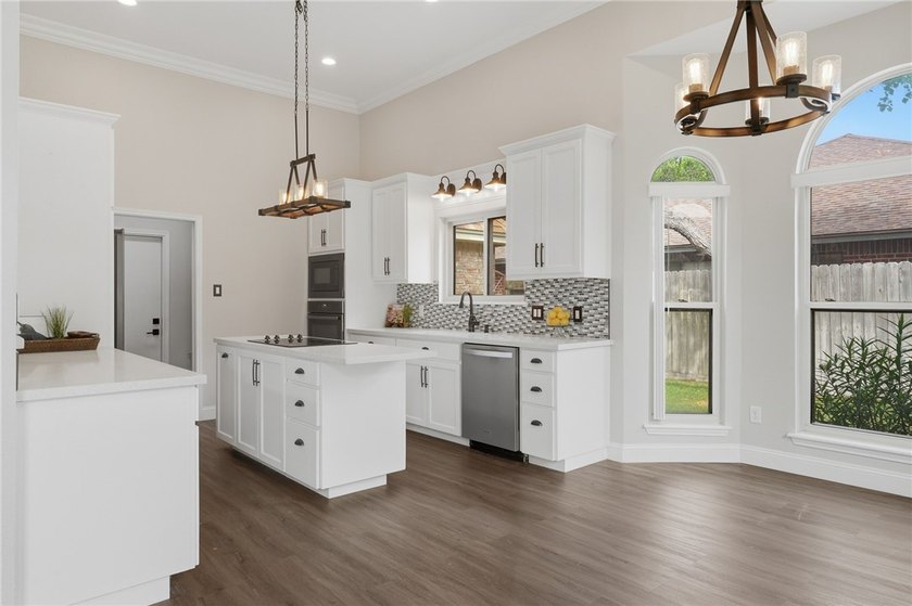 Welcome home to a property where every detail has been - photo 13