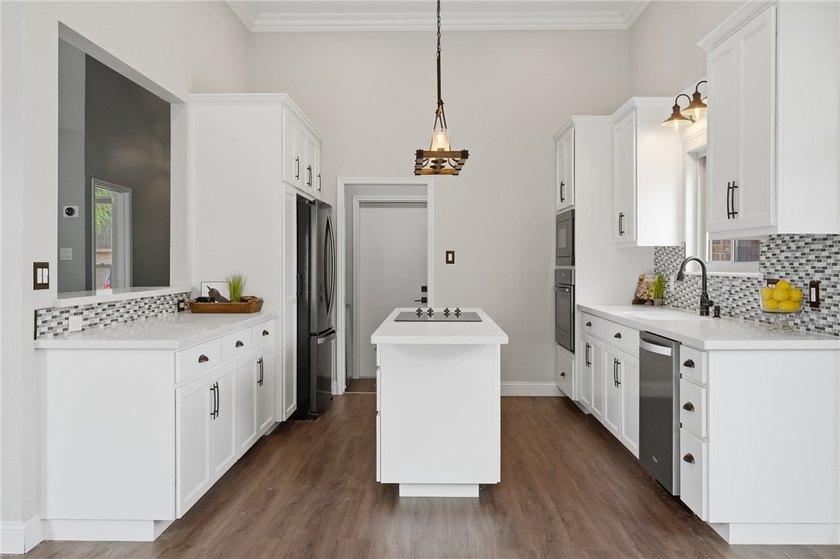 Welcome home to a property where every detail has been - photo 14