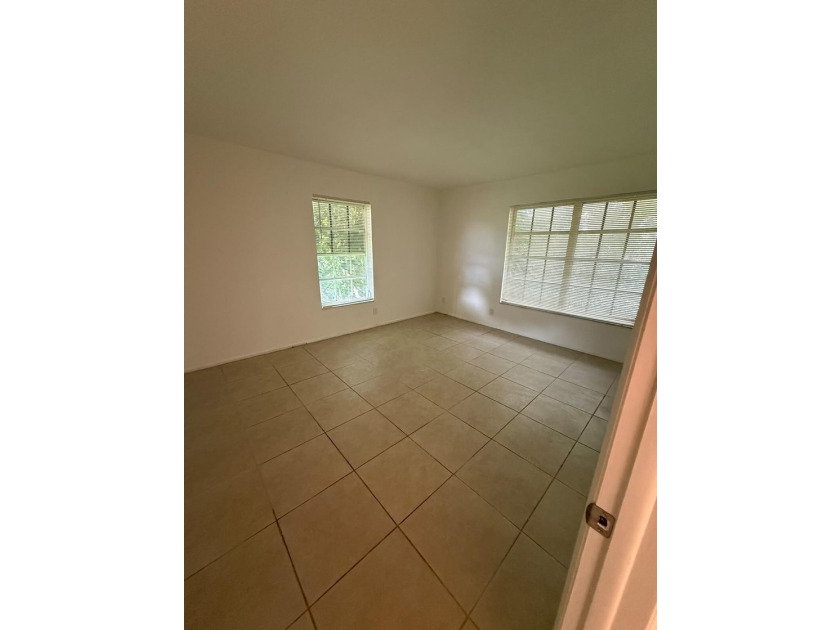 Welcome to this 1 bedroom, 1-bathroom condo located in Kentwood - photo 23
