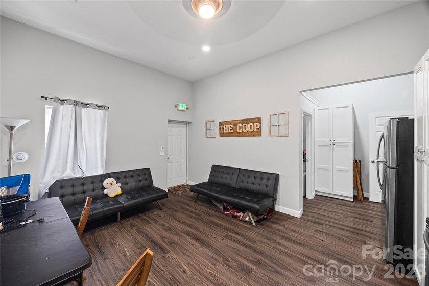 Turnkey student housing investment near USC-Union, fully leased - photo 7
