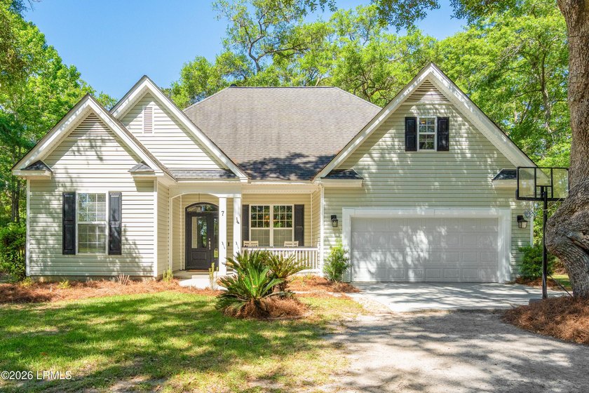 Welcome home to Pleasant Point Plantation, one of Beaufort's - photo 2