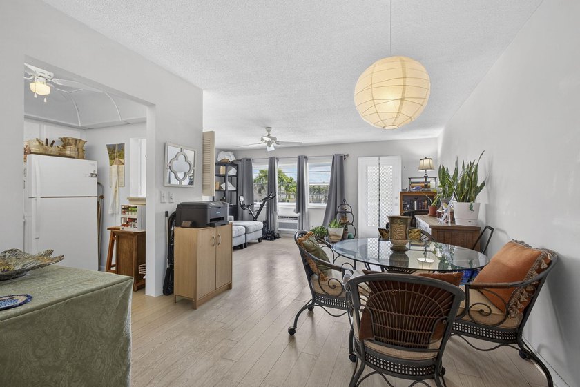 Welcome to this beautifully maintained 1-bedroom, 1.5-bath - photo 18