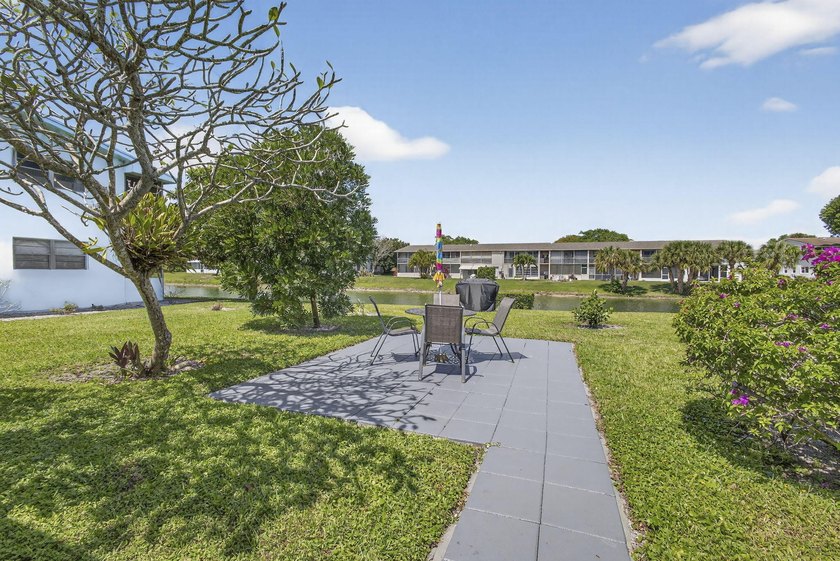 Welcome to this beautifully maintained 1-bedroom, 1.5-bath - photo 31